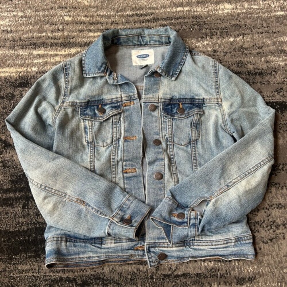 OLD NAVY Faded Denim Collared Jacket With Bronze Buttons & Pockets
